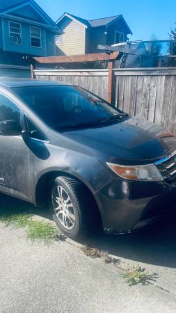2011 Honda Odyssey EX-L Passenger Van Automatic — photo 2