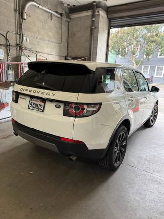 2019 Land Rover Discovery Sport SE 4dr 4x4 Automatic — photo 5