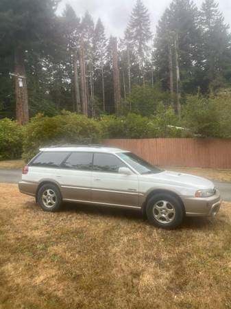 1999 Subaru Legacy 30th Ann. Outback Ltd. 4dr 4WD Wagon Automatic — photo 3
