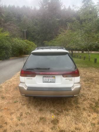 1999 Subaru Legacy 30th Ann. Outback Ltd. 4dr 4WD Wagon Automatic — photo 4