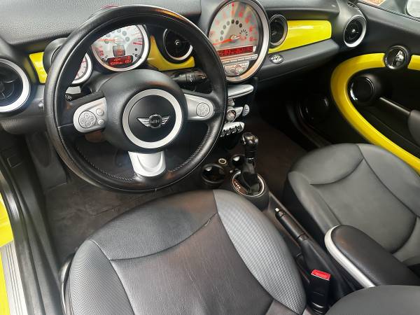 2009 MINI Cooper Convertible — photo 10