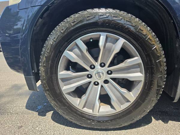 2015 Nissan Armada SL — photo 10