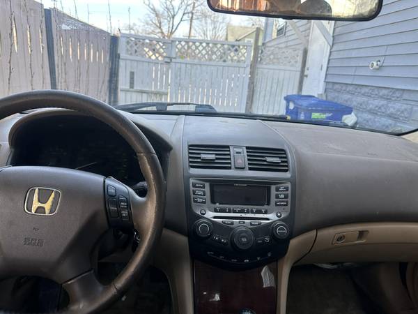 2006 Honda Accord 2.4 LX 2dr Coupe Manual — photo 3