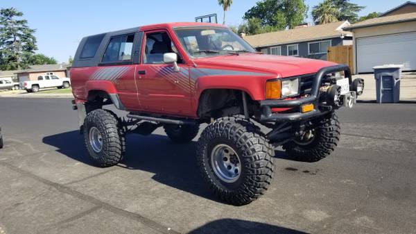 1985 Toyota 4runner SR5 2dr 4WD SUV — photo 2