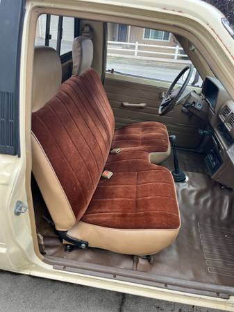 1987 Toyota Truck — photo 1