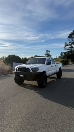 2010 Toyota Tacoma Base 4x4 Regular Cab 110 in. WB Manual — photo 1