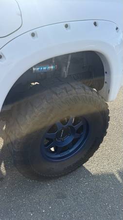 2010 Toyota Tacoma Base 4x4 Regular Cab 110 in. WB Manual — photo 6