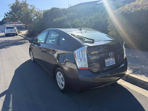 2010 Toyota Prius I — photo 4