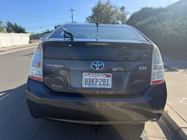 2010 Toyota Prius I — photo 6