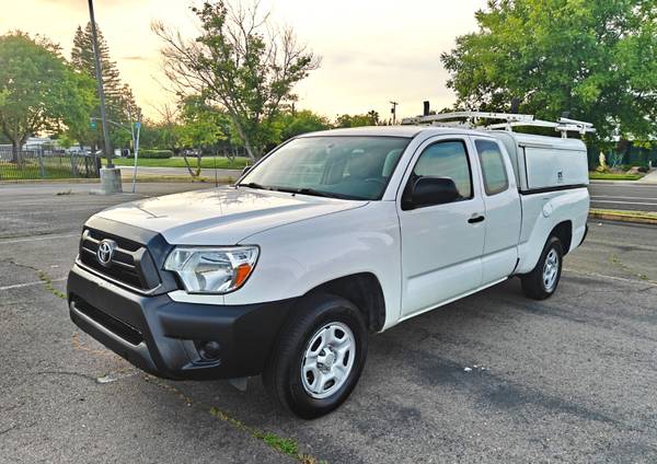 2015 Toyota Tacoma PreRunner — photo 2