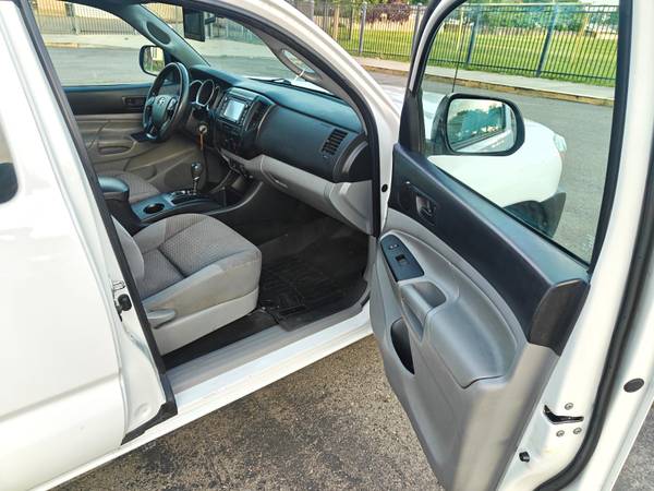 2015 Toyota Tacoma PreRunner — photo 11