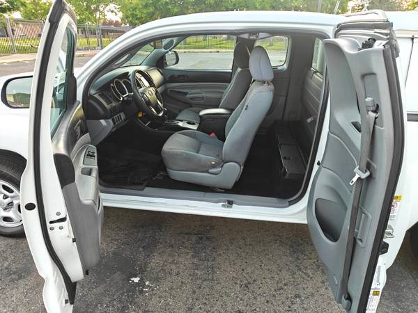 2015 Toyota Tacoma PreRunner — photo 10