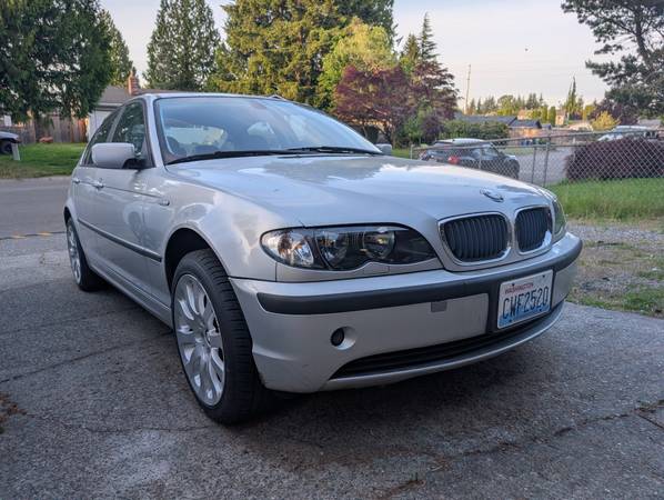 2004 BMW 325i — photo 3