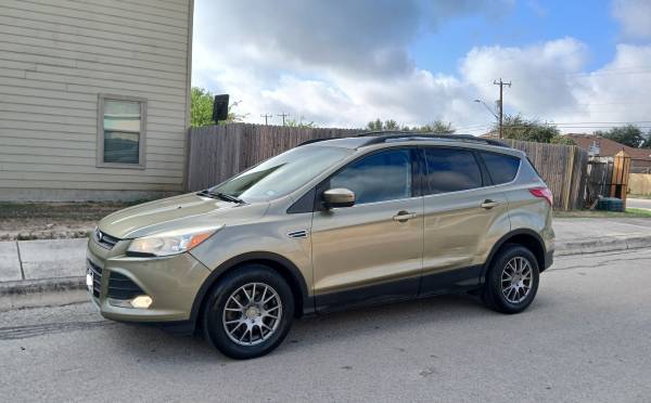 2013 Ford Escape SE 4dr 4x4 Automatic — photo 1