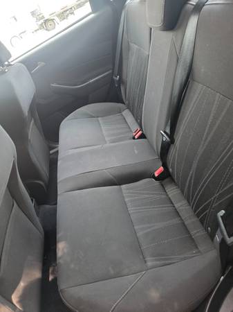 2016 Ford Focus SE 4dr Hatchback Manual — photo 8