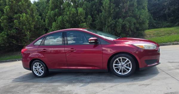 2016 Ford Focus SE 4dr Hatchback Manual — photo 6