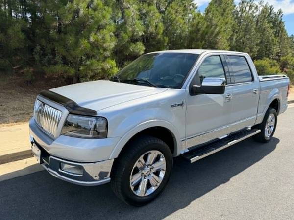2006 Ford F 150 XL 4x2 Regular Cab Styleside 8 ft. box 145 in. WB Manual — photo 1