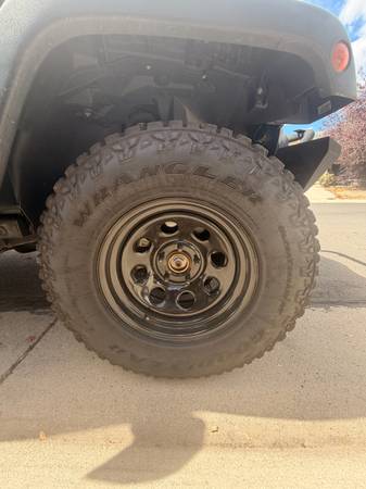 2016 Jeep Wrangler Sport 2dr 4x4 Manual — photo 6