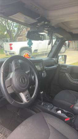 2016 Jeep Wrangler Sport 2dr 4x4 Manual — photo 9