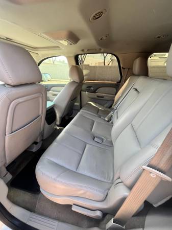 2013 Chevrolet Tahoe LT 4x2 Automatic — photo 6
