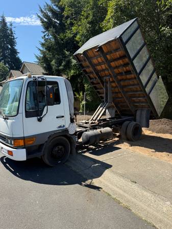 2003 Nissan Hino Dump — photo 1