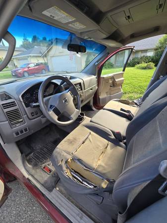 2004 Nissan Titan LE 4x2 Crew Cab Automatic — photo 9