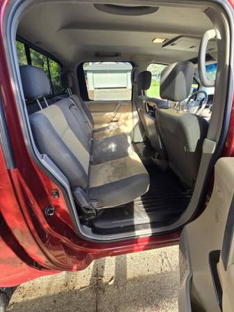 2004 Nissan Titan LE 4x2 Crew Cab Automatic — photo 12
