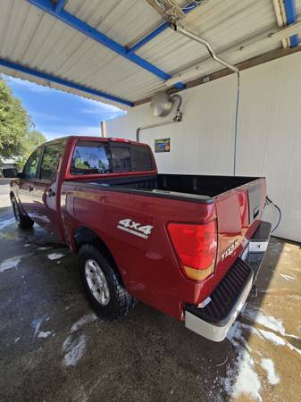 2004 Nissan Titan LE 4x2 Crew Cab Automatic — photo 3