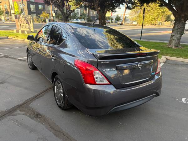 2015 Nissan Versa 1.6 S — photo 5