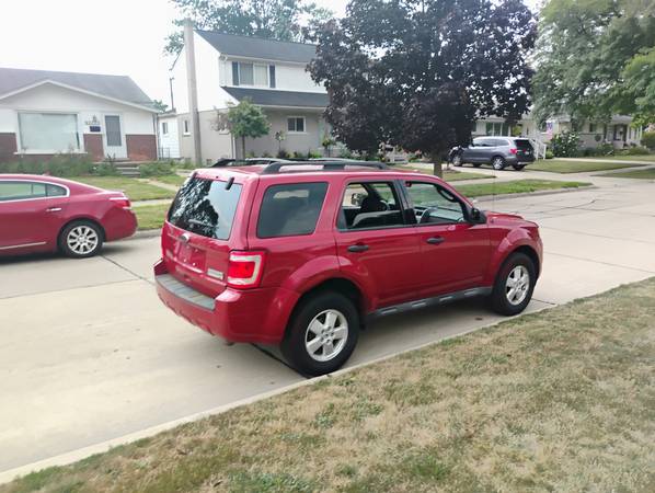 2011 Ford Escape XLT 4dr Front-wheel Drive Automatic — photo 5
