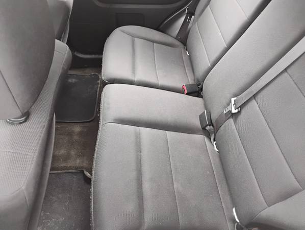 2011 Ford Escape XLT 4dr Front-wheel Drive Automatic — photo 11
