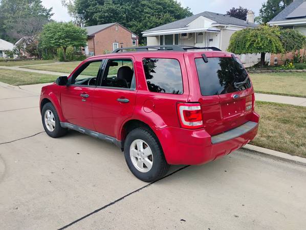 2011 Ford Escape XLT 4dr Front-wheel Drive Automatic — photo 7