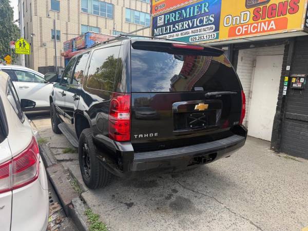 2011 Chevrolet Tahoe LS — photo 10