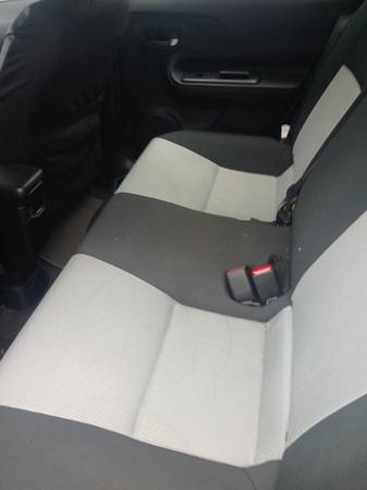 2015 Toyota Prius Two 5dr Hatchback CVT — photo 4