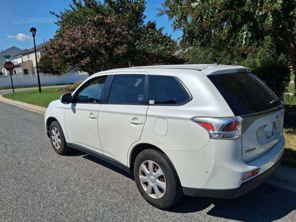 2015 Mitsubishi Outlander SE 4dr 4x4 CVT — photo 3
