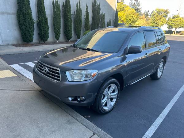 2010 Toyota Highlander Base — photo 1