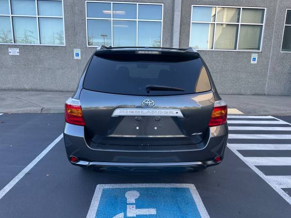 2010 Toyota Highlander Base — photo 4