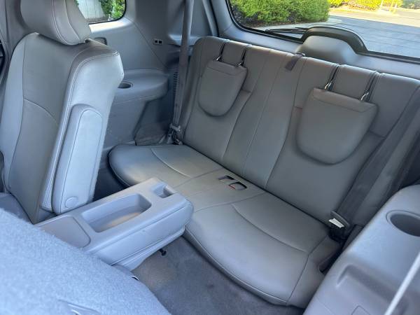 2010 Toyota Highlander Base — photo 12