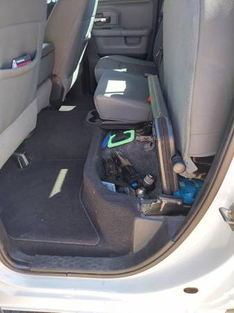 2015 RAM 1500 Express 4x4 Quad Cab 140 in. WB Automatic — photo 4