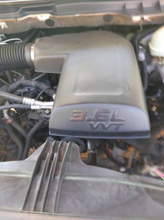 2015 RAM 1500 Express 4x4 Quad Cab 140 in. WB Automatic — photo 5