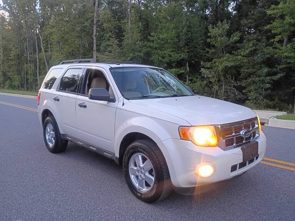 2009 Ford Escape XLT 4dr 4x4 Automatic — photo 6