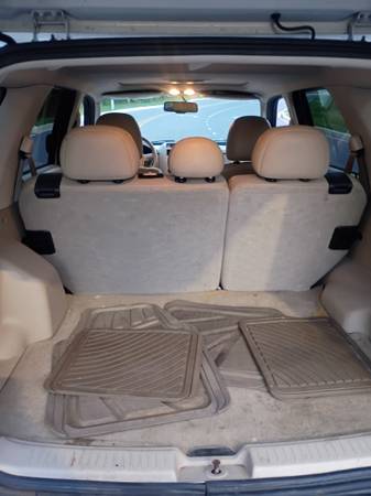 2009 Ford Escape XLT 4dr 4x4 Automatic — photo 11