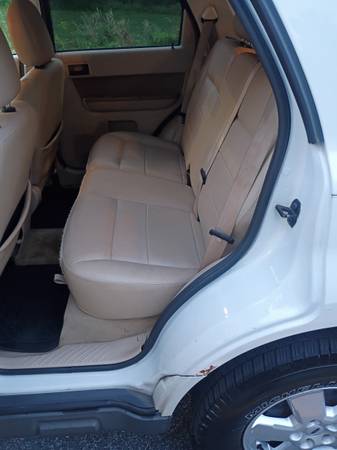 2009 Ford Escape XLT 4dr 4x4 Automatic — photo 10