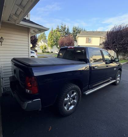 2014 RAM 1500 SLT 4x2 Quad Cab 140 in. WB Automatic — photo 4