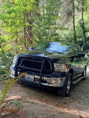 2014 RAM 1500 SLT 4x2 Quad Cab 140 in. WB Automatic — photo 3