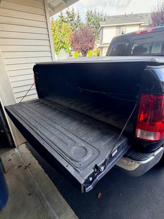 2014 RAM 1500 SLT 4x2 Quad Cab 140 in. WB Automatic — photo 6