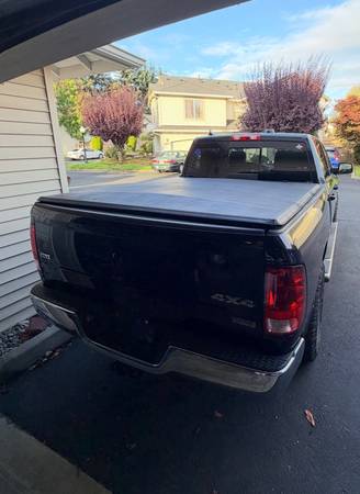 2014 RAM 1500 SLT 4x2 Quad Cab 140 in. WB Automatic — photo 5