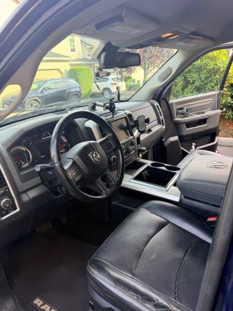2014 RAM 1500 SLT 4x2 Quad Cab 140 in. WB Automatic — photo 10