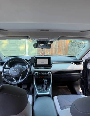 2024 Toyota Rav4 Hybrid SE 4dr All Wheel Drive CVT — photo 9