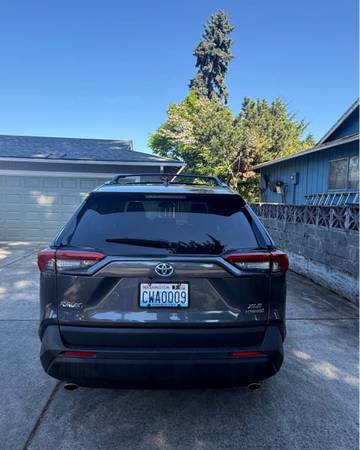 2024 Toyota Rav4 Hybrid SE 4dr All Wheel Drive CVT — photo 1